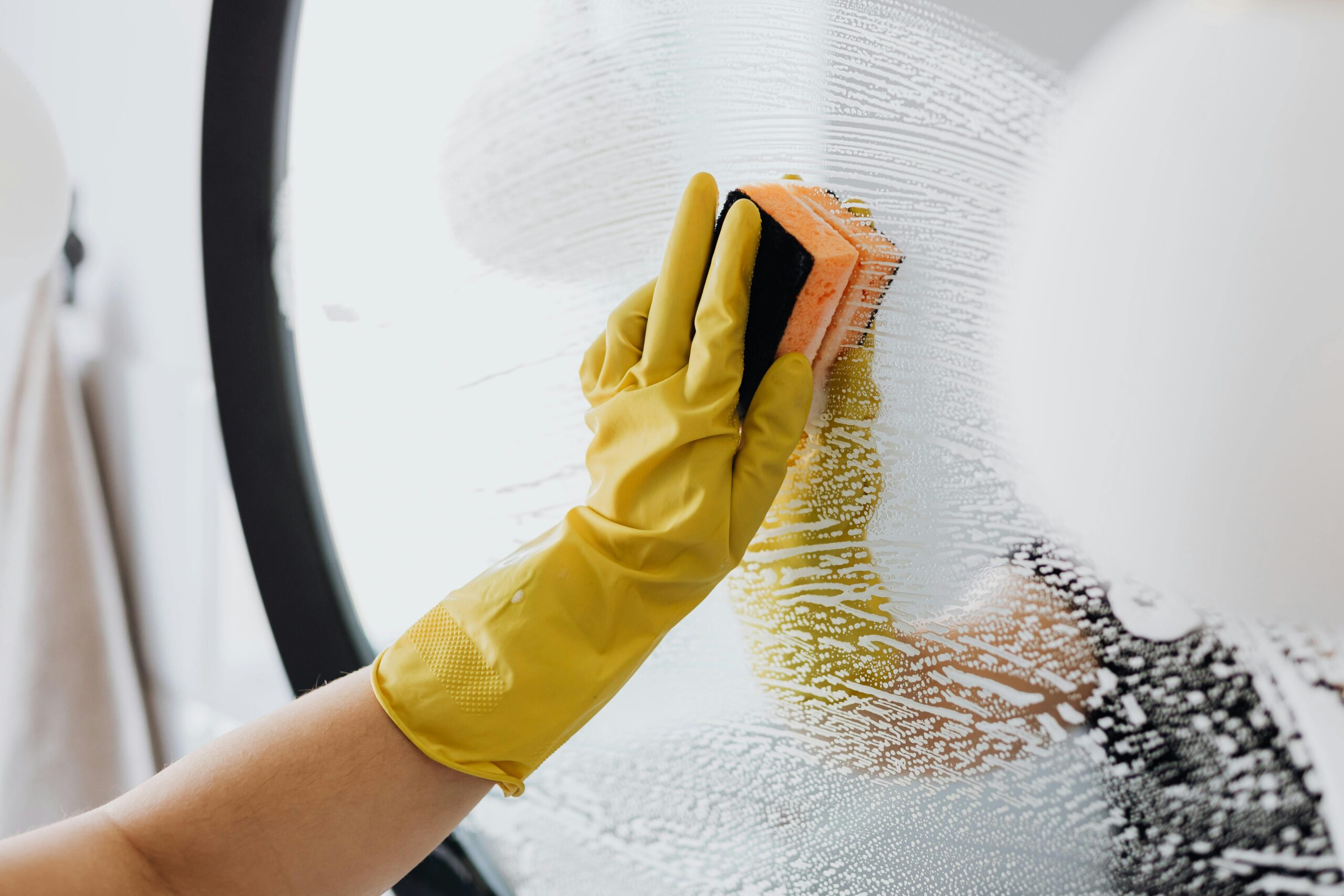 bond clean in house swiping mirror